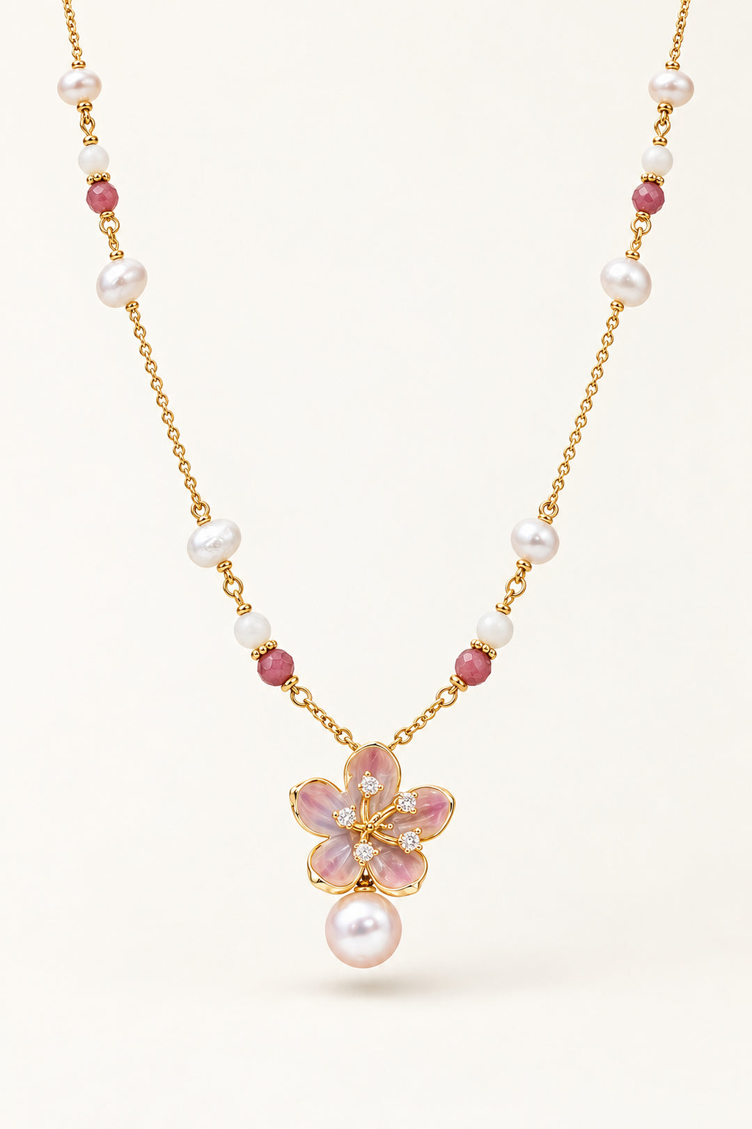 APAERZ ROSALIE Halskette mit rosa Blütenanhänger und Süßwasserperlen