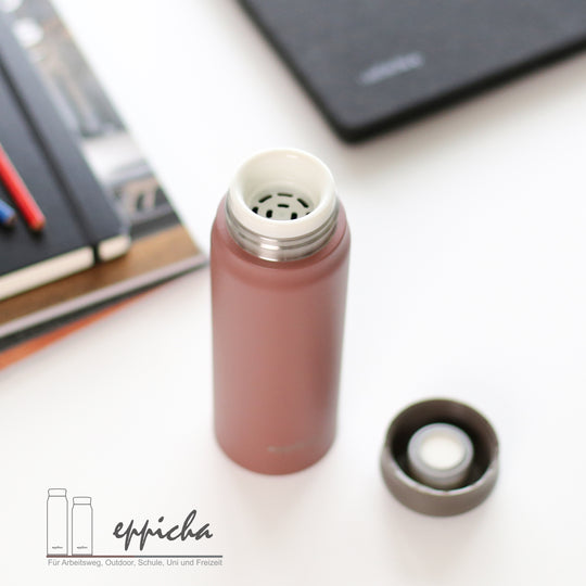 EPPIKAN eppiCha Thermobecher in Coral Red mit praktischem Zwischendeckel