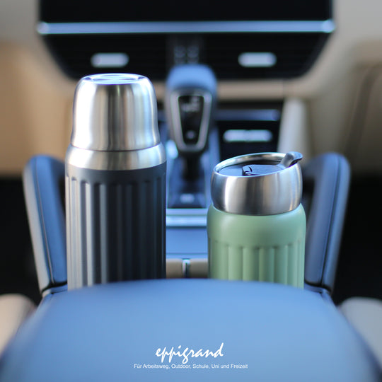 EPPIKAN eppiGrand Thermosflasche in Night Grey unterwegs im Auto